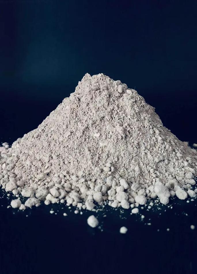 选择汉耐耐火材料，打造高强耐磨的工业护甲——聚焦源头工厂定制与优质焦宝石浇注料